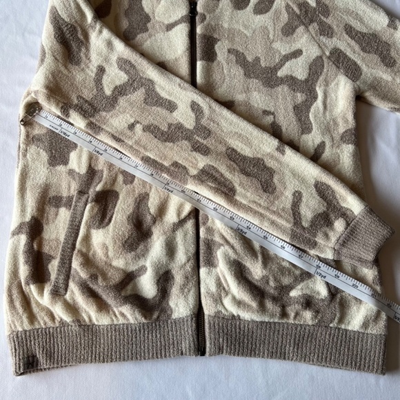BAREFOOT DREAMS size S camo bomber jacket - Picture 8 of 15
